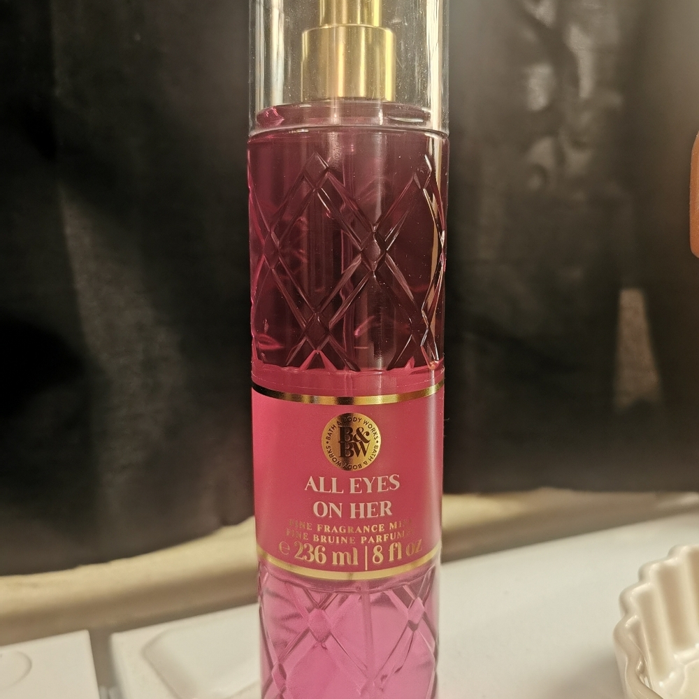 Bath & Body works ALL EYES ON HER - Free With Order Over $75